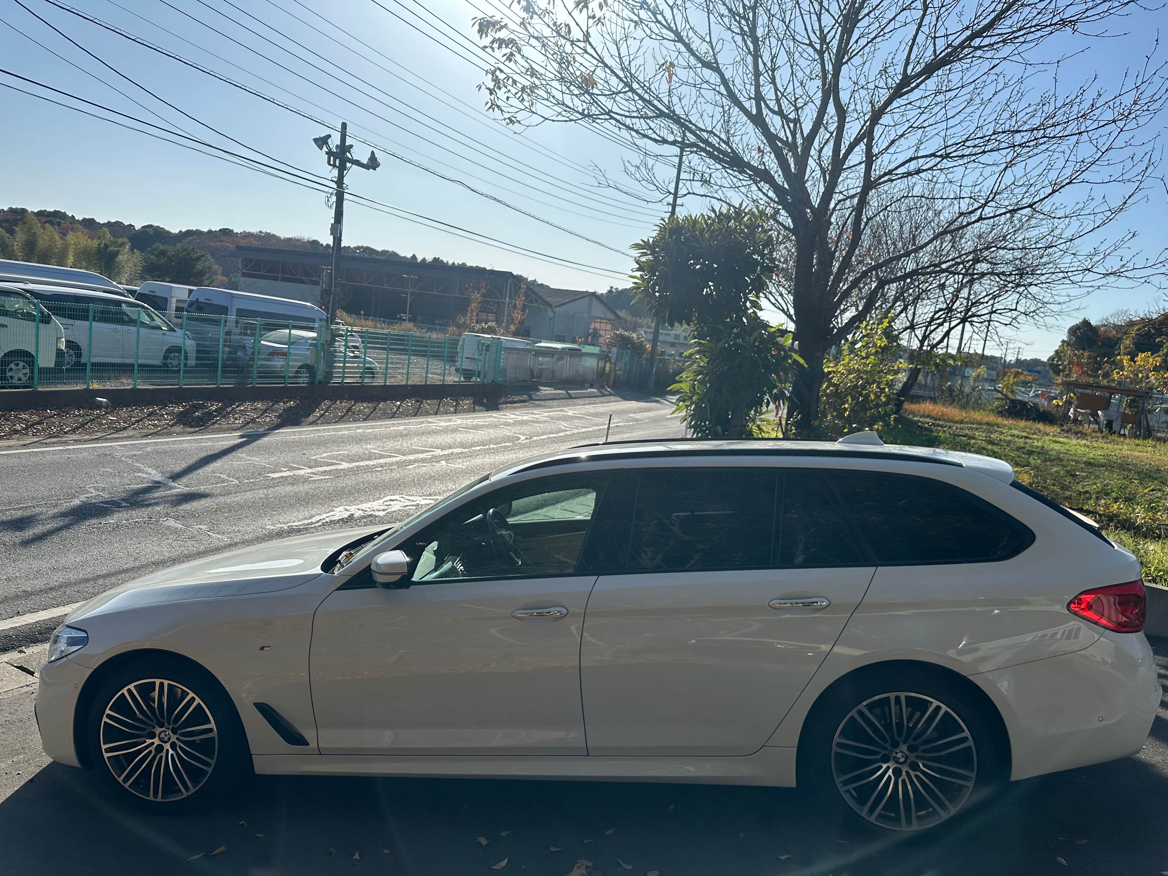 BMW 5シリーズ 540i xDrive (2017年式 / 8.82万km)の買取・輸出に関するお客様の声の実績写真